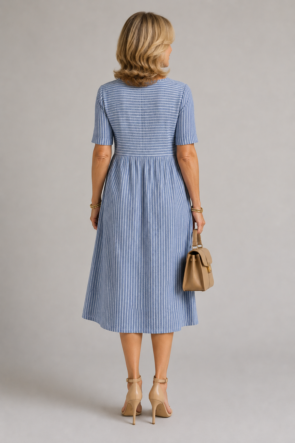Sofia Elegantes gestreiftes Kleid