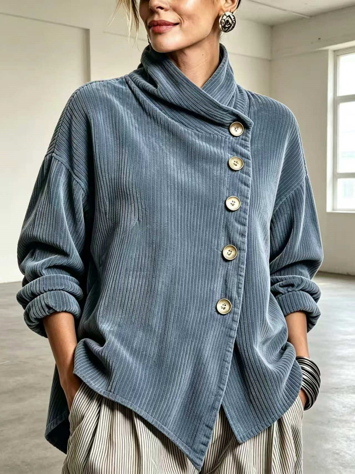 Capucine | Eleganter Cordpullover mit Stehkragen