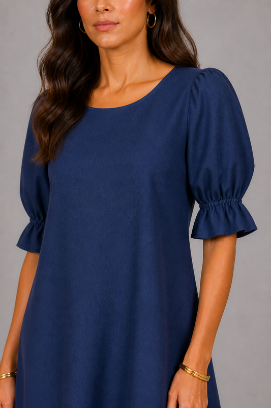 Saphir-Chic – Elegantes Kleid