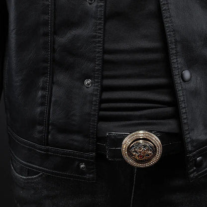 Coole Lederjacke im Biker-Stil