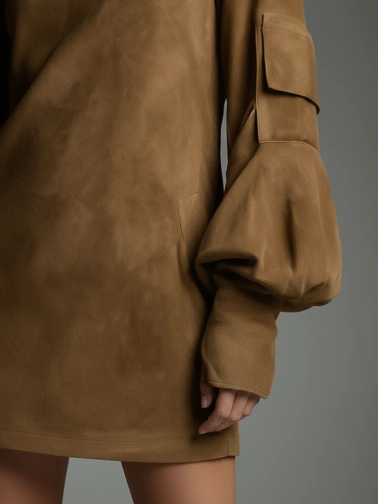 Bibiane | Oversize-Minikleid aus Wildleder mit elegantem Stehkragen