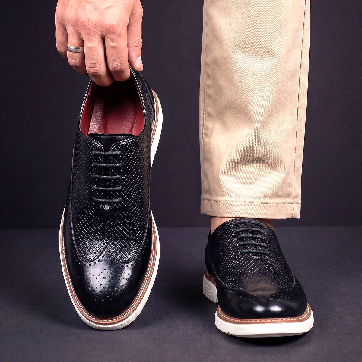 Adelmann | Brogue-Schuhe mit Krokodilprägung