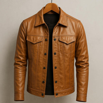 Coole Lederjacke im Biker-Stil